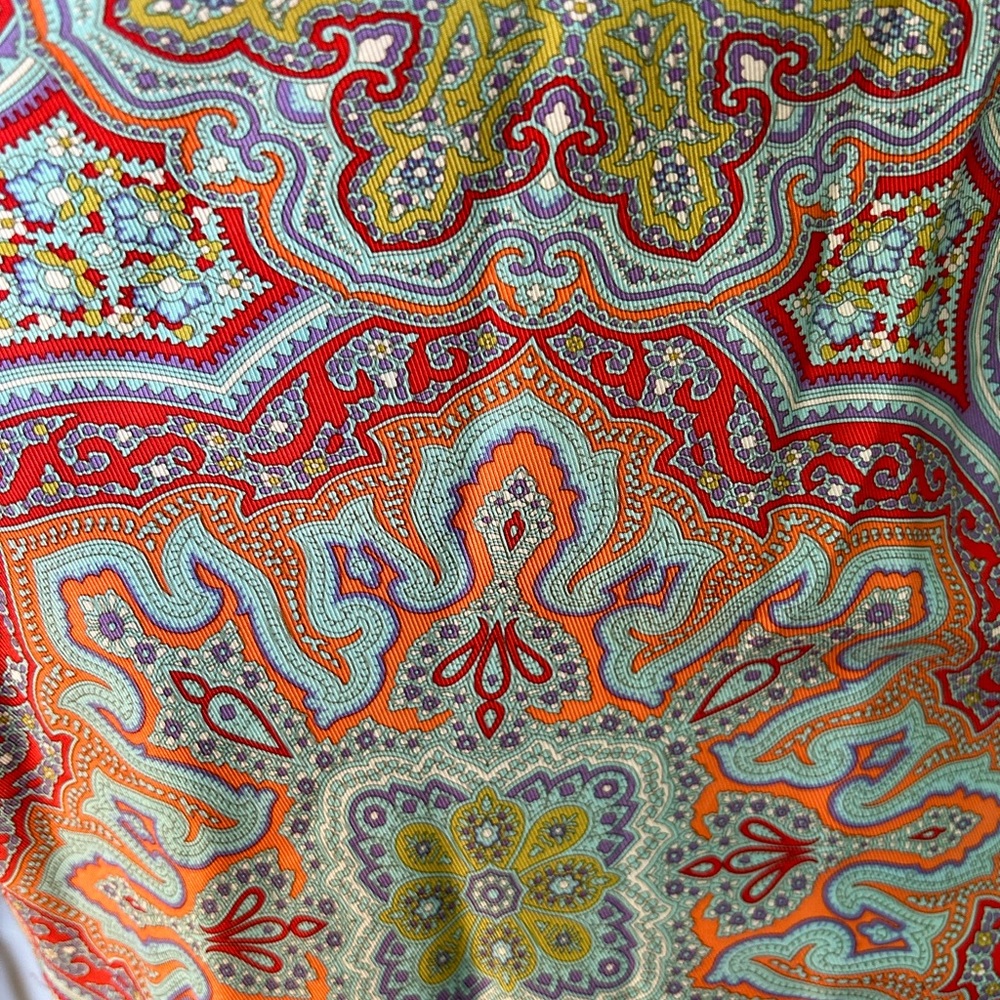 Rare women’s J.McLaughlin silk paisley print scarf shirt size M - Picture 2 of 6
